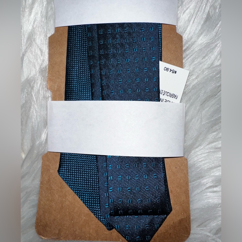 Express reversible tie